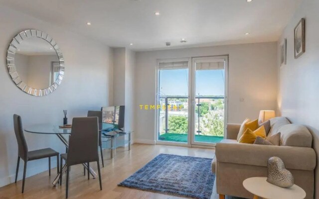London In 15 Mins! Stylish Apartment Near Heathrow
