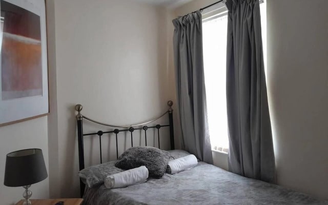 Large House Sleeps13 Close to lfc Stadium Anfield