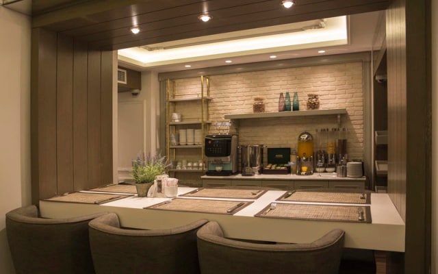 Mina Hotel