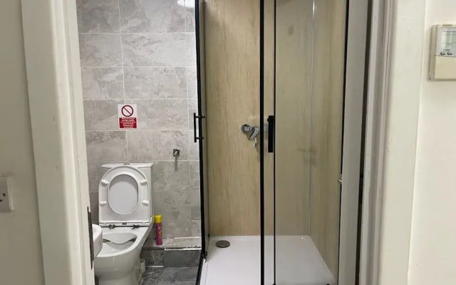 Rahman Hostel - Manchester