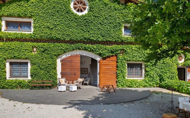 Scenic Apartment in Rome near Lago di Martignano