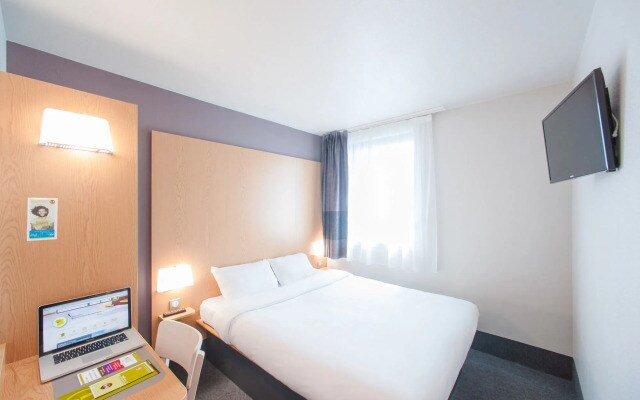 B&B HOTEL Paris Porte des Lilas