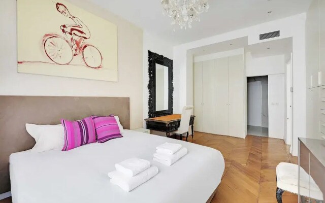 Charming 2br/4p - Georges V / Champs-a%0lysaes