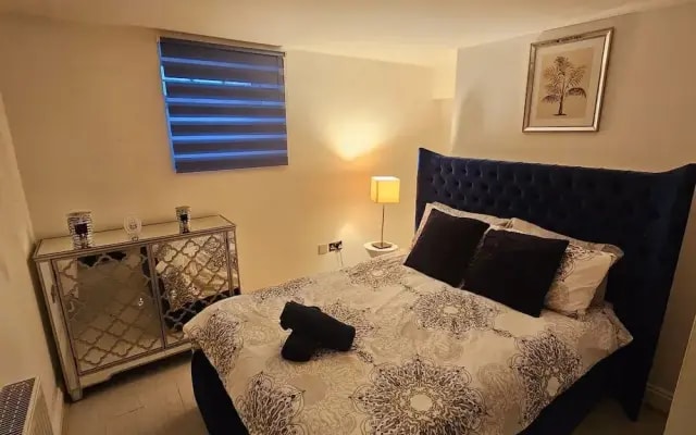 Spacious 2 Bedroom in Woolwich, 15 Minutes to 02