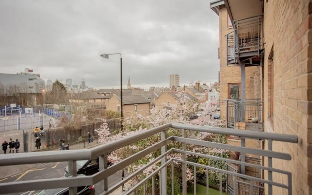 Modern 2 Bedroom Flat in Shadwell