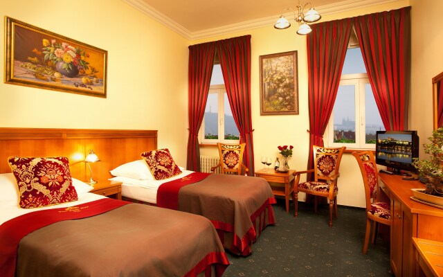 Green Garden Hotel