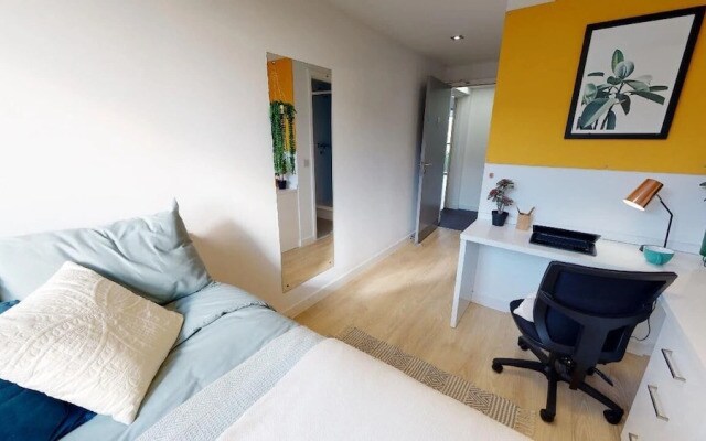 Student Only Haywood House