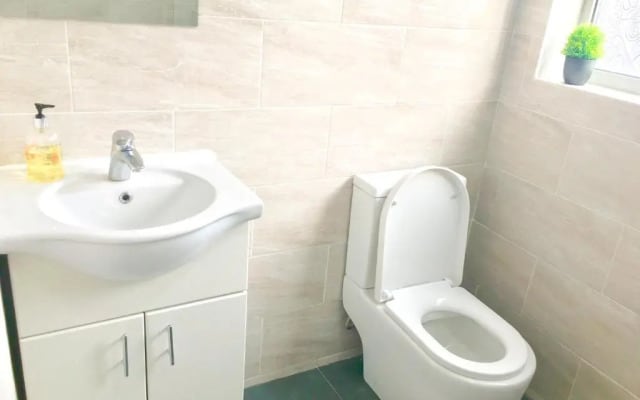 London Luxury Apartment, Private Bathroom