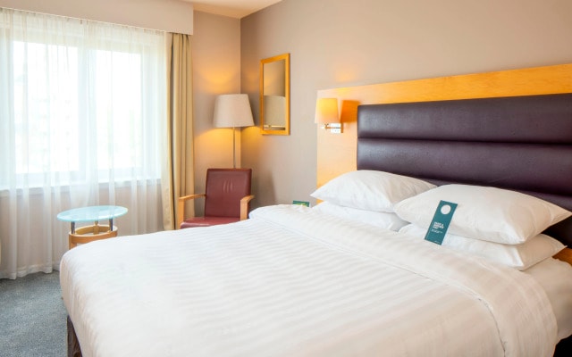Holiday Inn London Brentford Lock by IHG