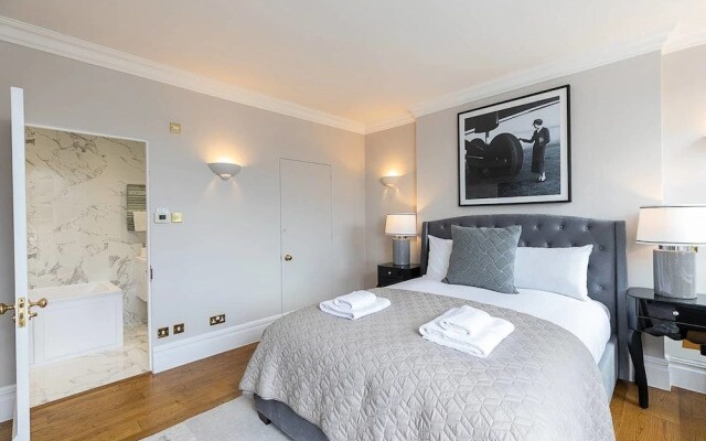 Stylish new flat near Mayfair