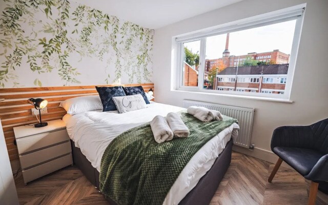 Luxurious 3-Bedroom Oasis Manchester