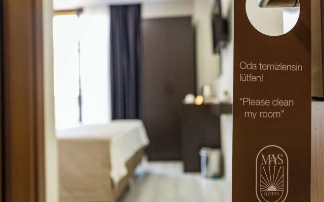 Mays Royal Hotel
