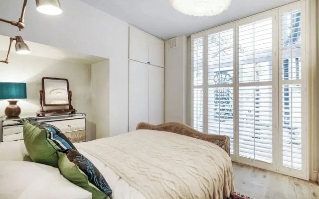 Queen's Gate Gardens Flat
