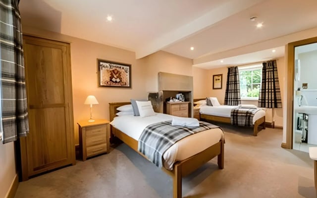 Three Acres Inn & Restaurant