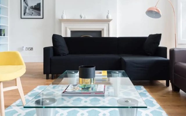 Beautifully designed 3 bed apartment in Bayswater