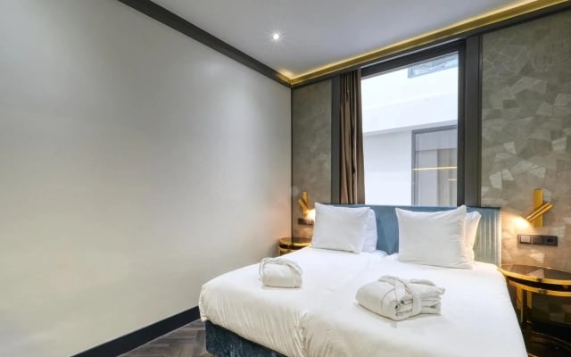 G hotel