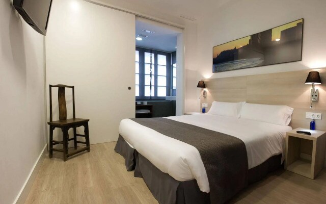 THE 8 Boutique B&B