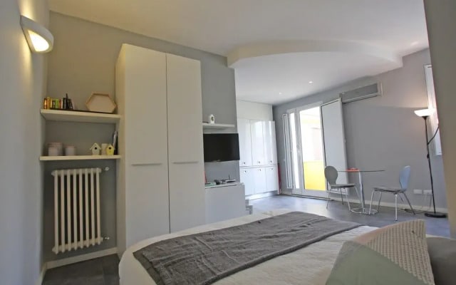 Travel & Stay - Sforza
