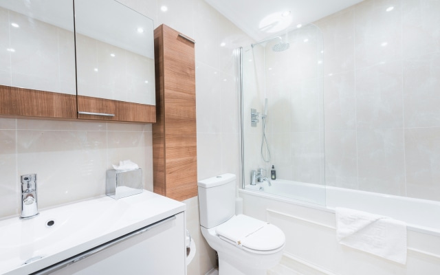 No 1 The Mansions by Mansley Serviced Apartments