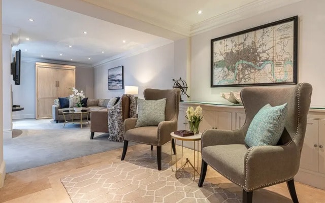 Stunning 6-Bed House Near Harrods in Knightsbridge