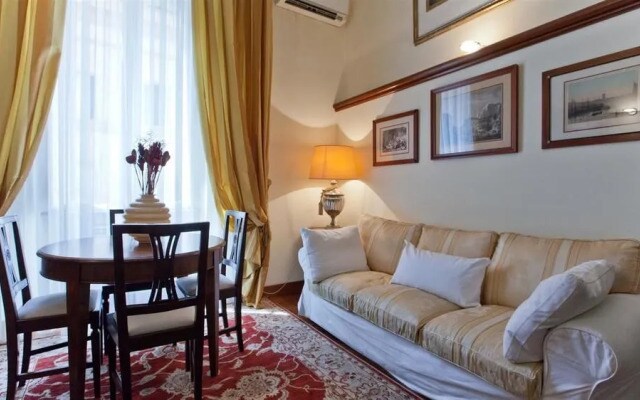 Rental in Rome Borghese Apartment