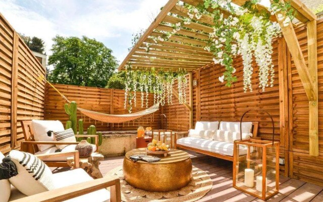 The Majestic Garden Suite