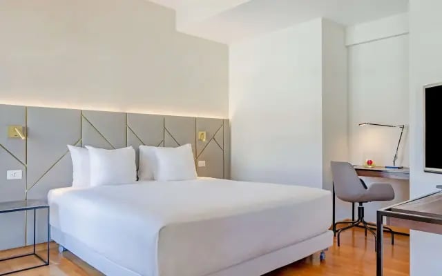 Отель NH Collection Roma Giustiniano