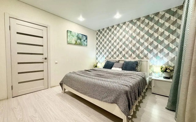 Rental Family Rooms (Рентал Фэмили Румс) на Олимпийском бульваре 12