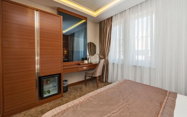 Glorious Hotel