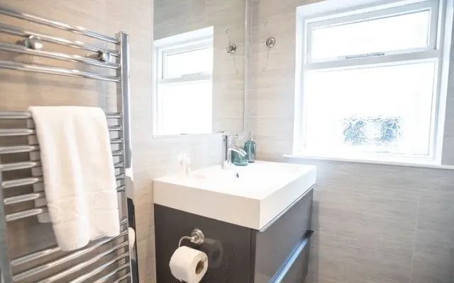 City View Three-bed Premier Apartment London