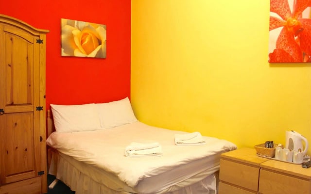Antigallican - Campus Accommodation
