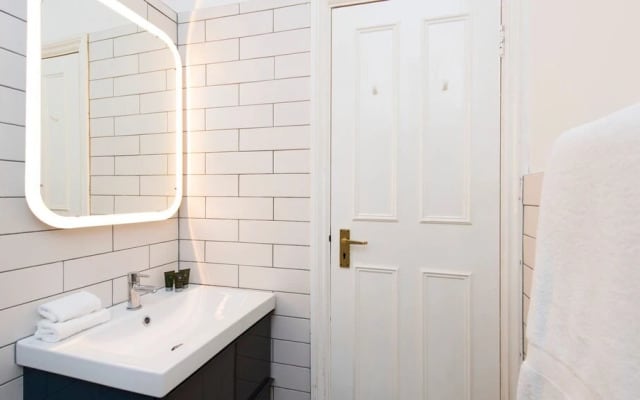 Luxury Studio Apartment in Kensington