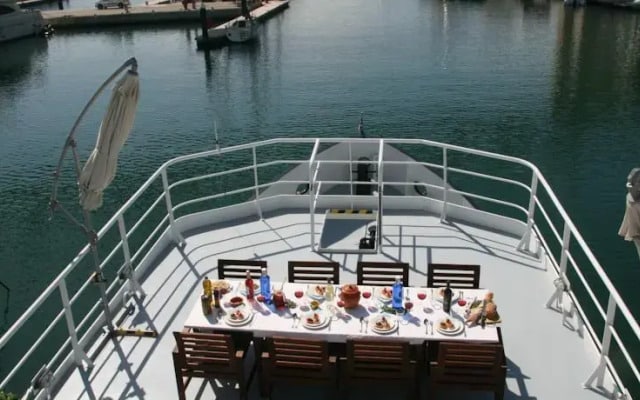 B&B Boat St. Katharine Barcelona
