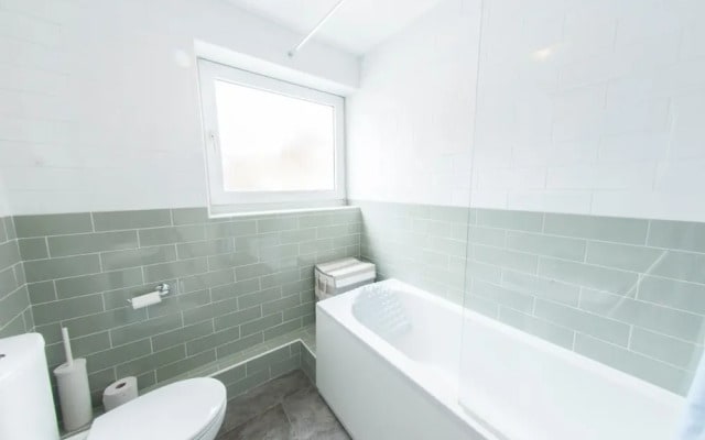 Bright & Airy 2-bedroom Flat for 6 in Blackheath