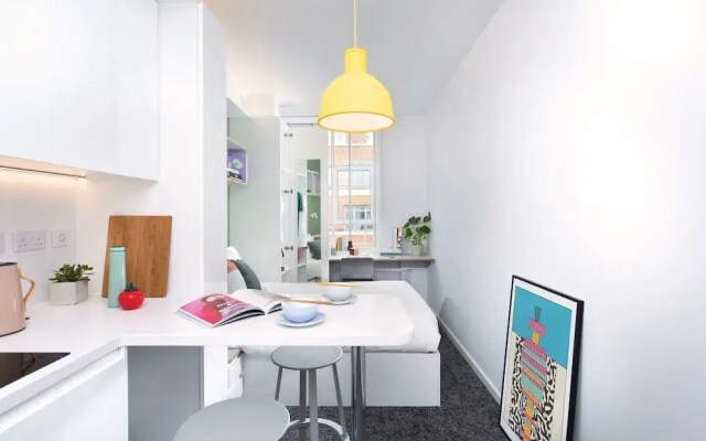 Destiny Student - Bloomsbury