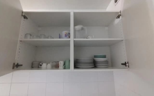 5 mn (450 m) walk Metro/La Defense/3BR/8Pers