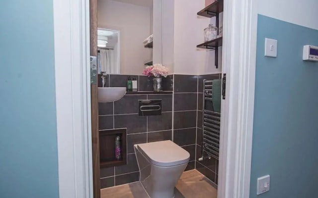 Stylish Brixton 2 bed / 2 bath by Pop Brixton