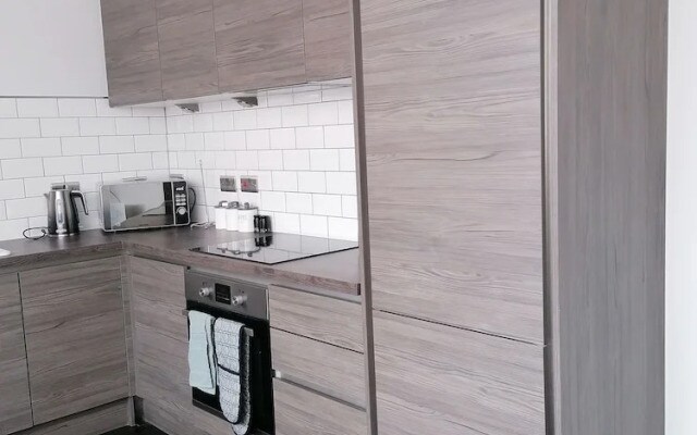 1-bed Apt Sleeps 2 With Free Parking