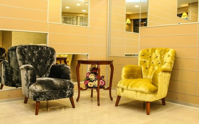 EMSA Palace Hotel