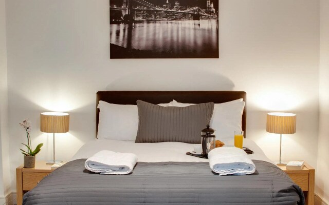 Base Serviced Apartments - Cumberland Apartments