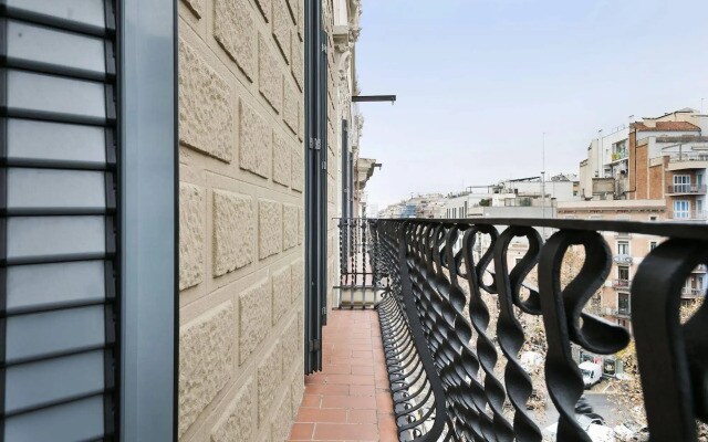 Splendom Suites