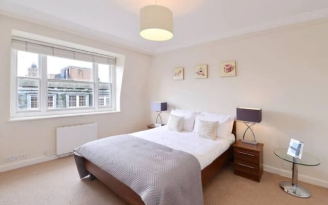 Bright and Central Studio Apartment