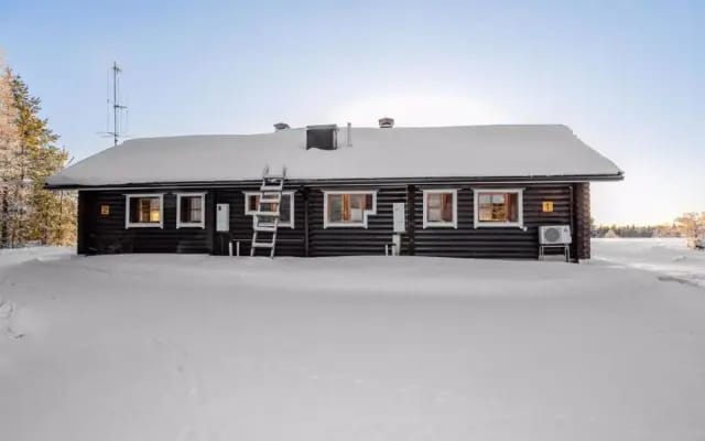 Ruka-kitkan lomamajat/varpunen