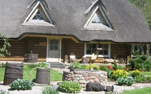 Peetri Holiday Home