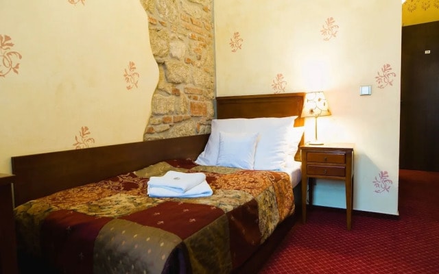 Hotel Rous
