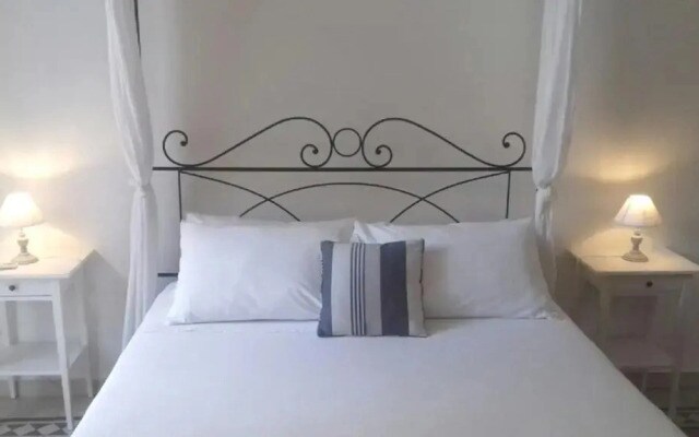 Charming Apartment Near Piramide