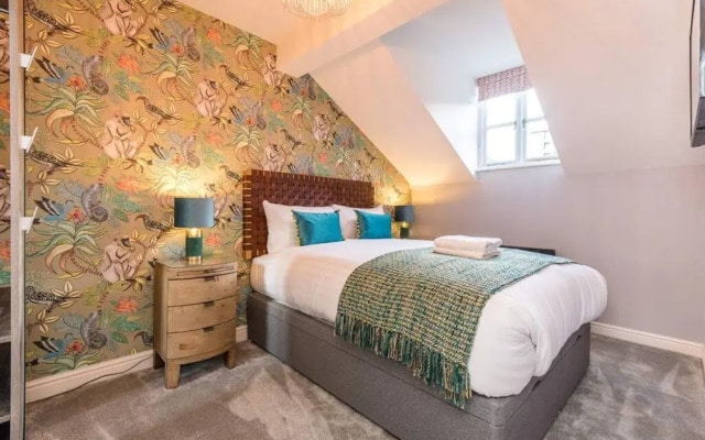 Host Apartments The Pilgrim Coach House