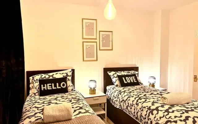 Modern Renovated 2-bedroom House
