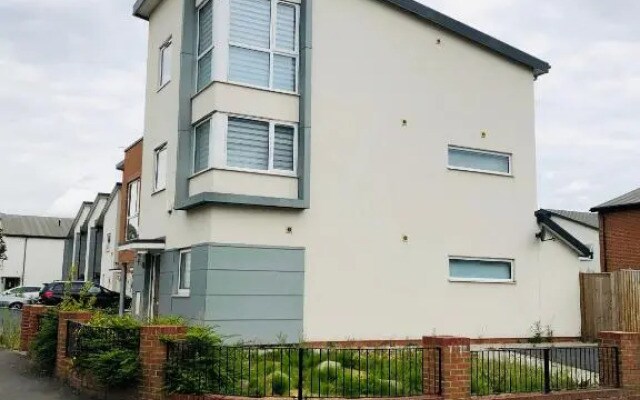 Rylance Luxury House