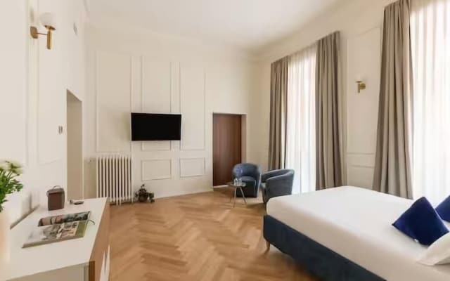 SJR Luxury Apartment Trevi Fountain